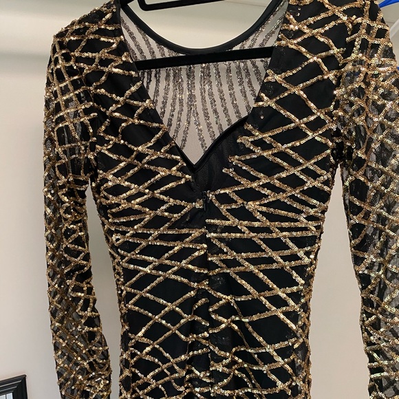 Sequin Detailed Formal Dress - Picture 4 of 6